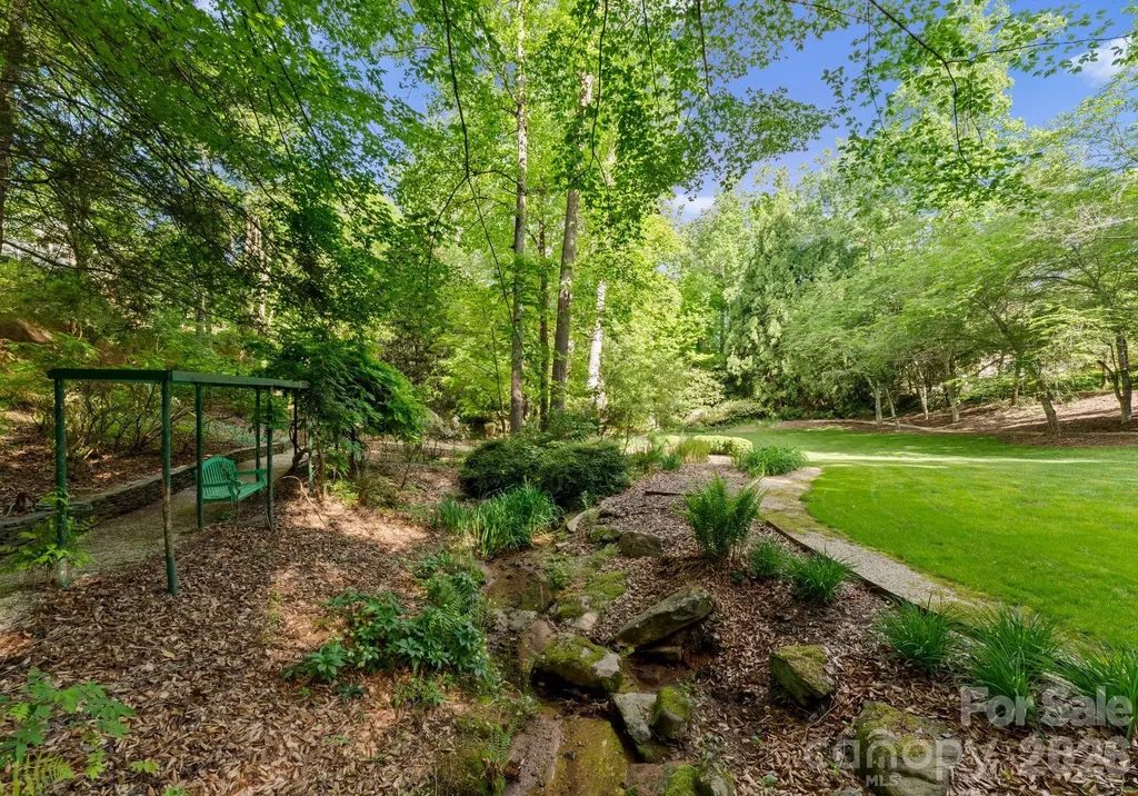 240 21st Avenue Drive NW Hickory NC 28601