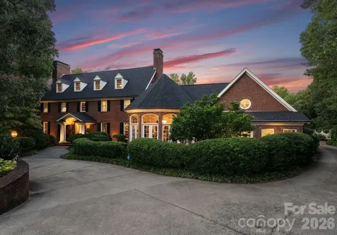 240 21st Avenue Drive NW Hickory NC 28601