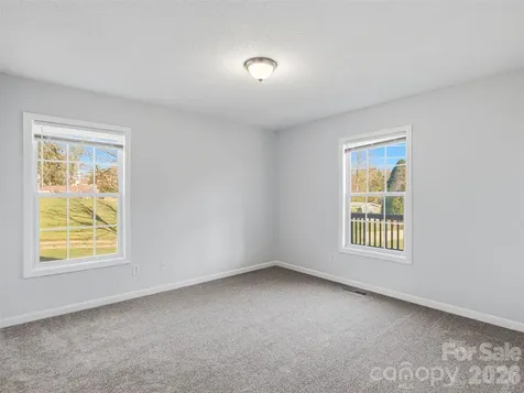 21 Shelburne Drive Asheville NC 28806