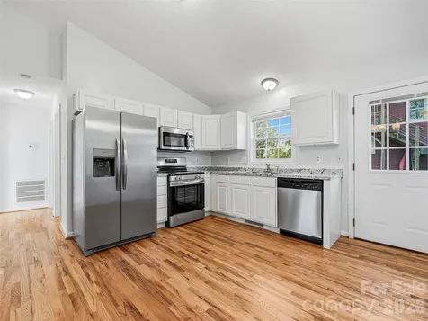 21 Shelburne Drive Asheville NC 28806