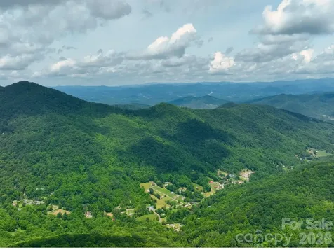 135 Gavin Glen Road Weaverville NC 28787