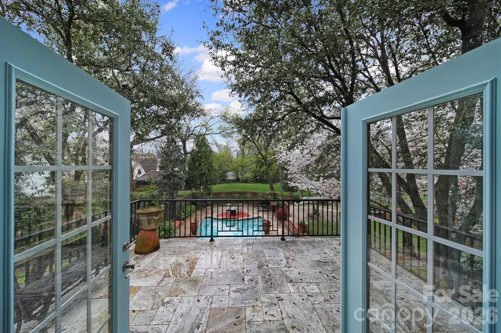 2132 Rolston Drive Charlotte NC 28207