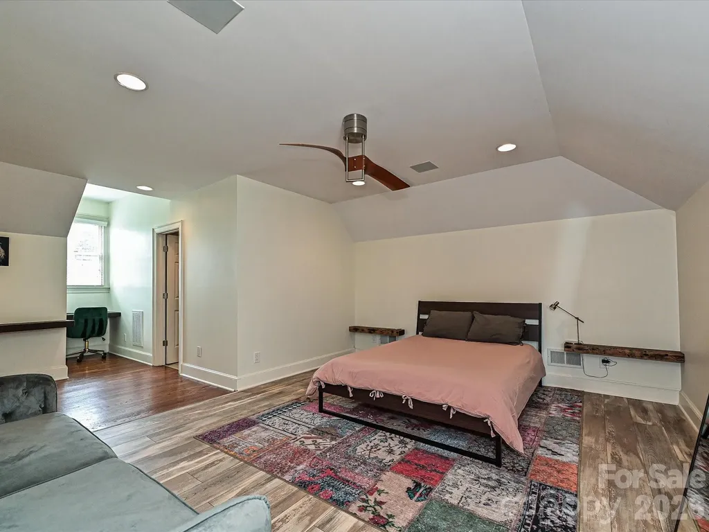 2132 Rolston Drive Charlotte NC 28207