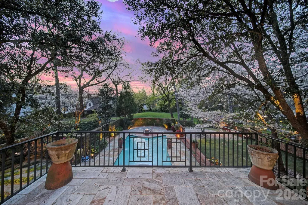 2132 Rolston Drive Charlotte NC 28207