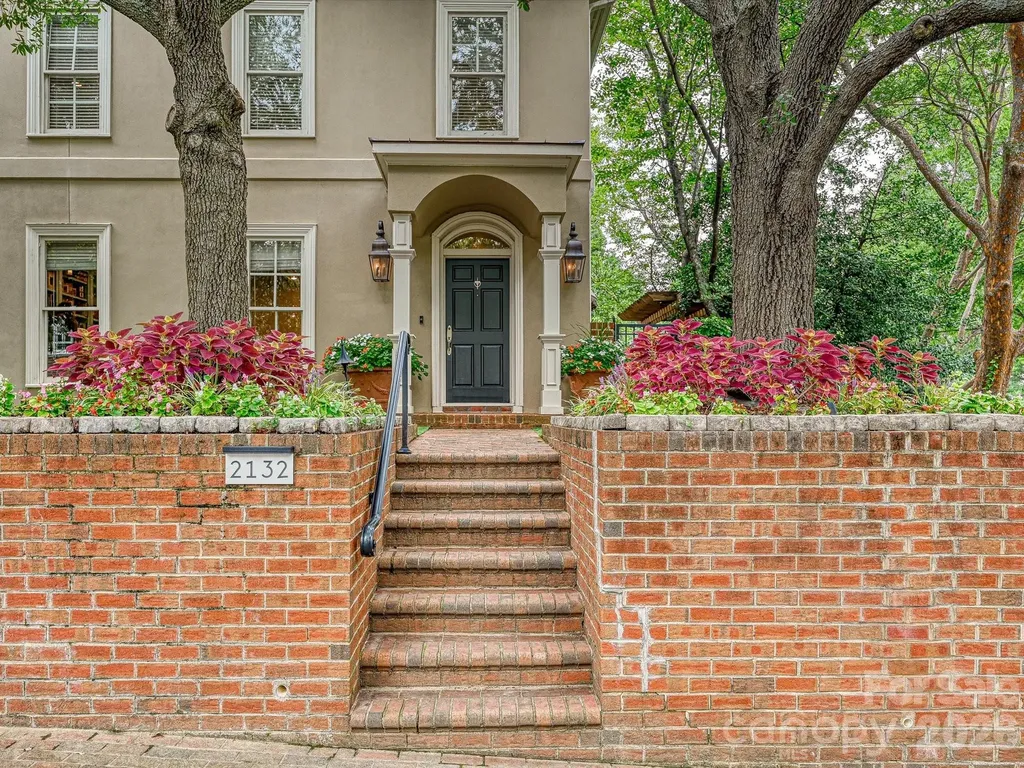 2132 Rolston Drive Charlotte NC 28207