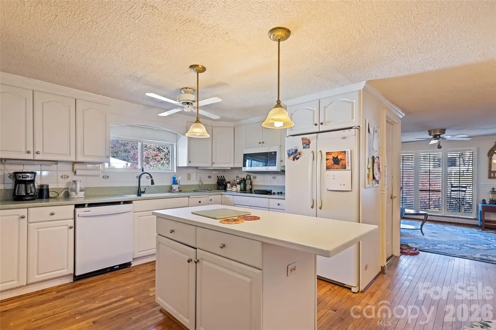6 Chestnut Terrace Asheville NC 28803
