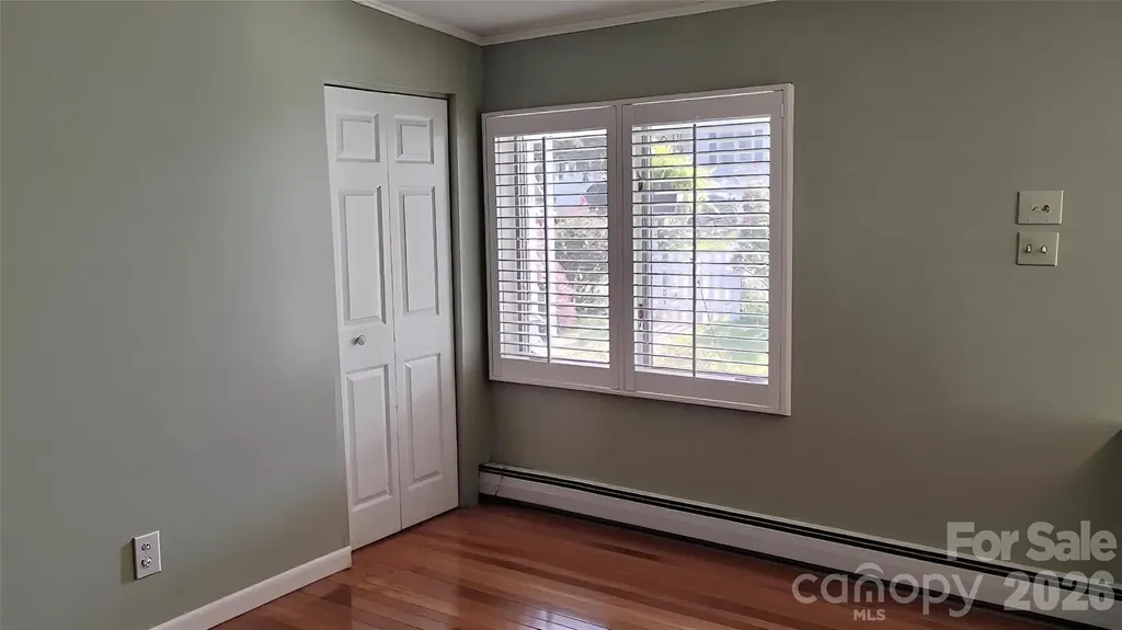 6 Chestnut Terrace Asheville NC 28803