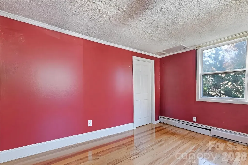 6 Chestnut Terrace Asheville NC 28803
