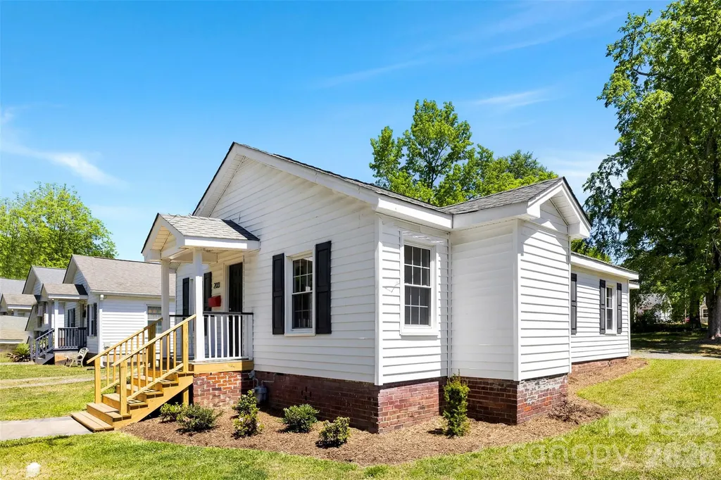 203 Sacco Street Belmont NC 28012