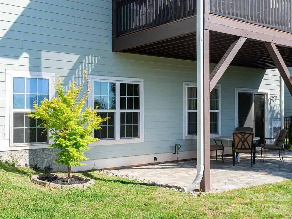 17 Dreambird Drive Leicester NC 28748