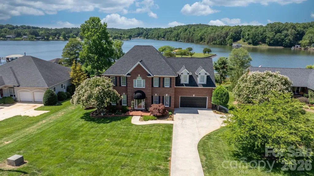 215 Iswa Drive Taylorsville NC 28681