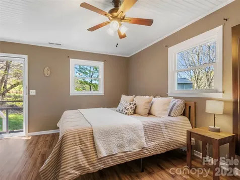 24 Baldridge Drive Burnsville NC 28714