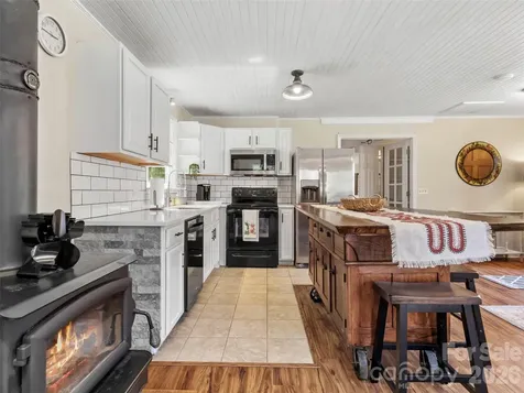 24 Baldridge Drive Burnsville NC 28714