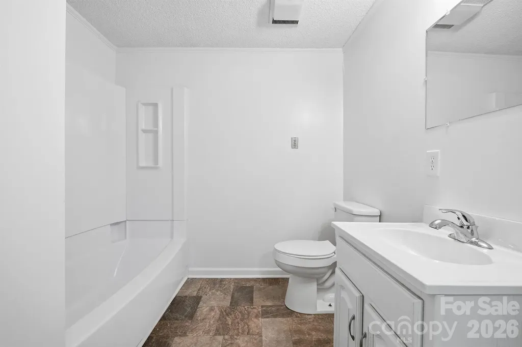 806 S Laurel Street Lincolnton NC 28092