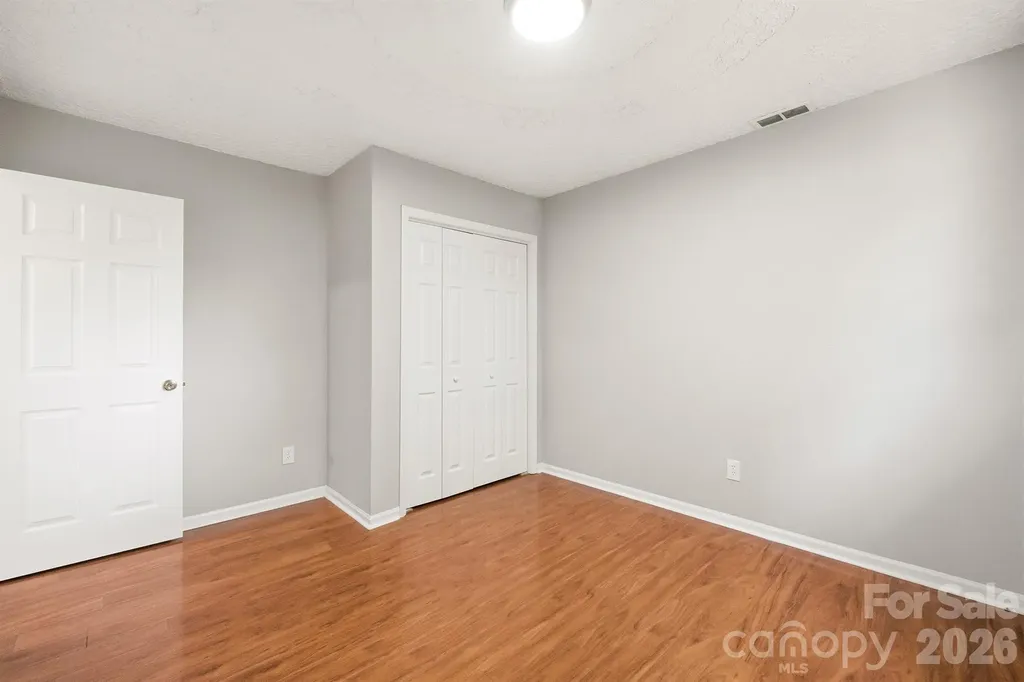 806 S Laurel Street Lincolnton NC 28092