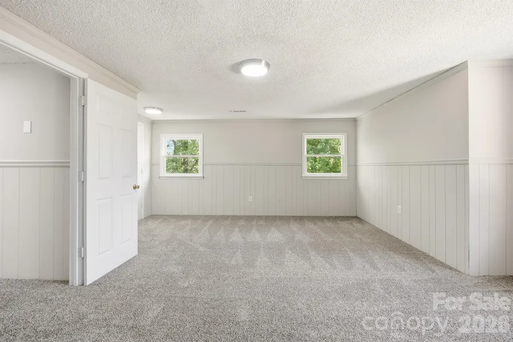806 S Laurel Street Lincolnton NC 28092