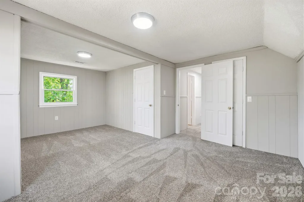 806 S Laurel Street Lincolnton NC 28092
