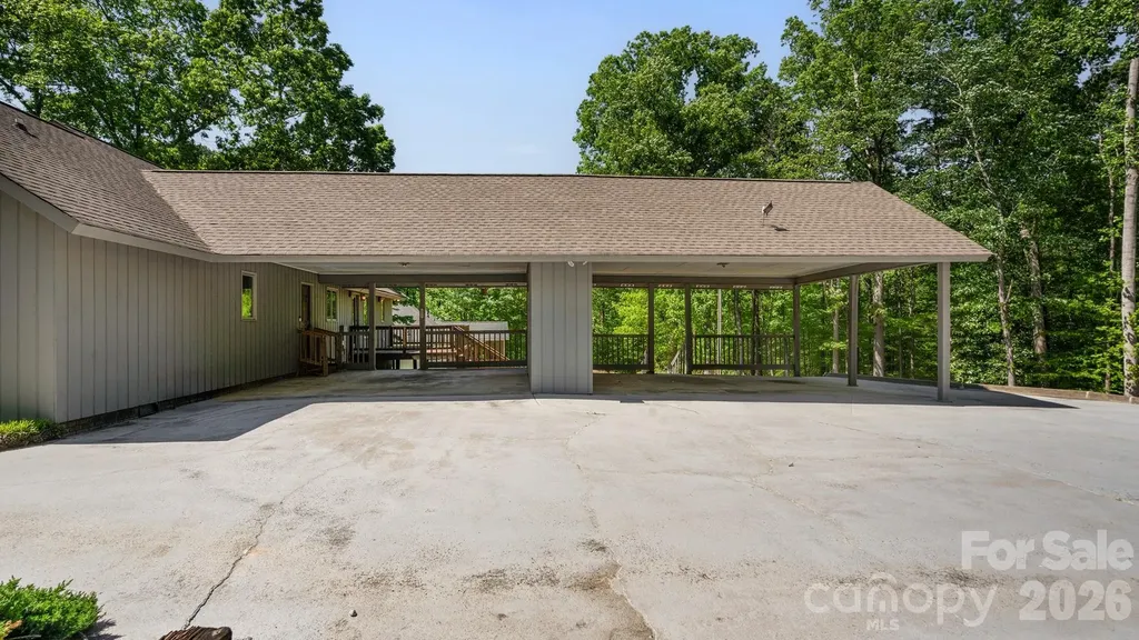 297 Mockingbird Lane McAdenville NC 28081