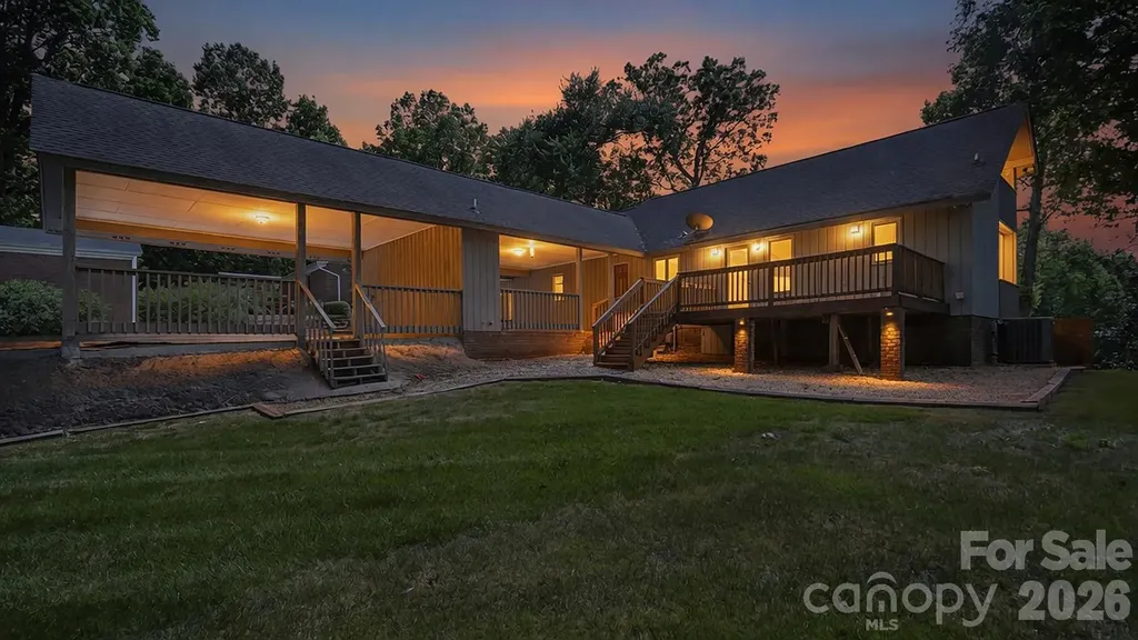 297 Mockingbird Lane McAdenville NC 28081