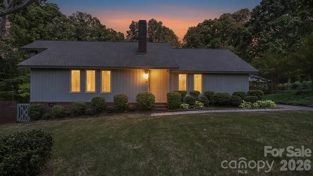 297 Mockingbird Lane McAdenville NC 28081