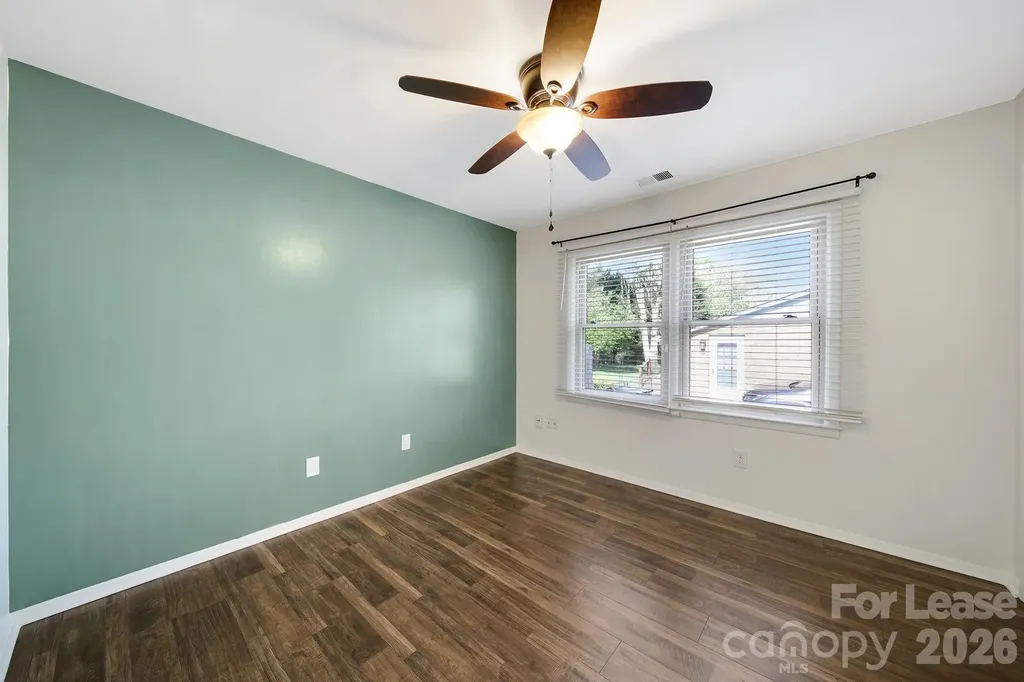 1424 Standish Place Charlotte NC 28216