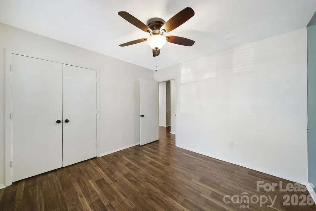 1424 Standish Place Charlotte NC 28216