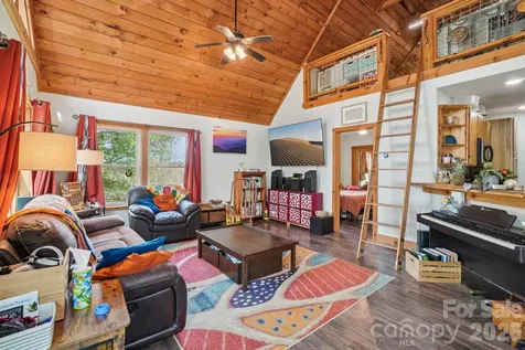 25 Moore Street Woodfin NC 28804