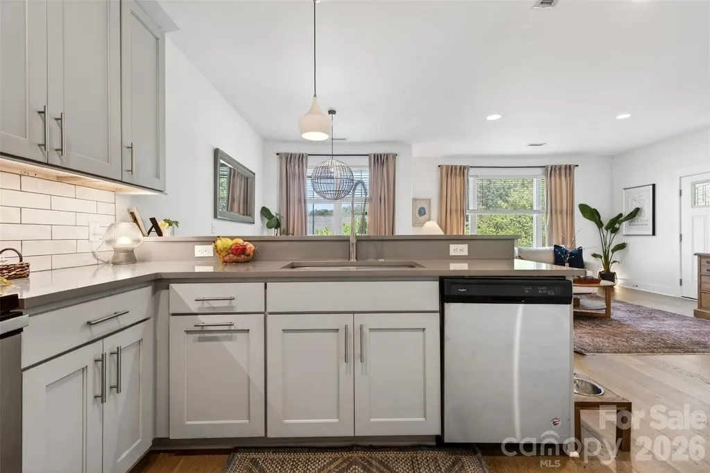 62 Dillingham Road Asheville NC 28805