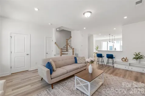 15309 Ballancroft Parkway Charlotte NC 28277
