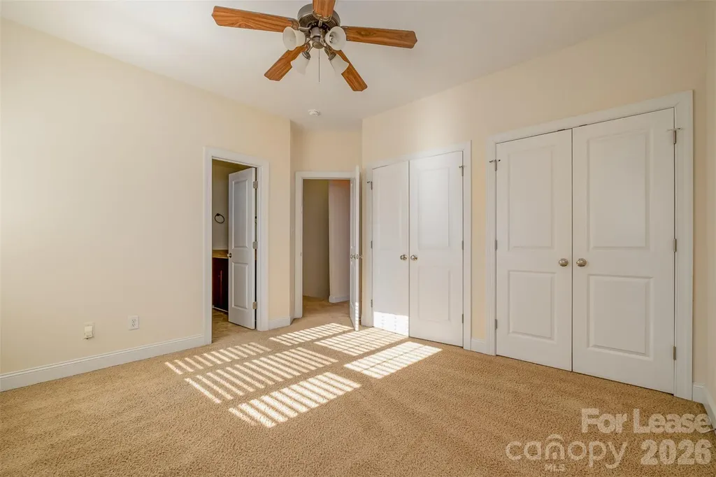 319 Woodvale Place Charlotte NC 28208