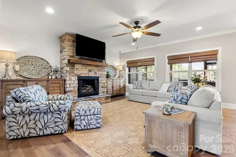 2463 Bridle Court Lincolnton NC 28092
