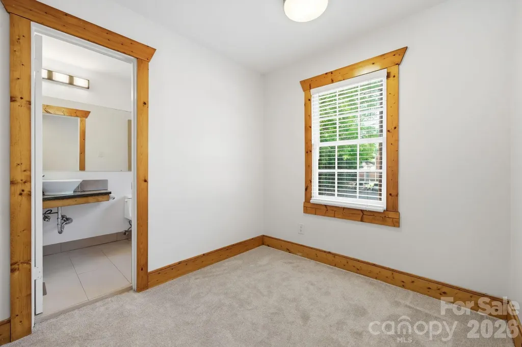 638 Chipley Avenue Charlotte NC 28205