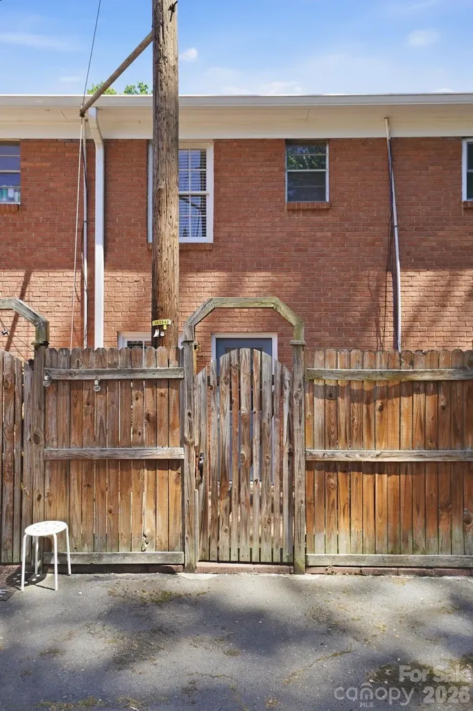 638 Chipley Avenue Charlotte NC 28205