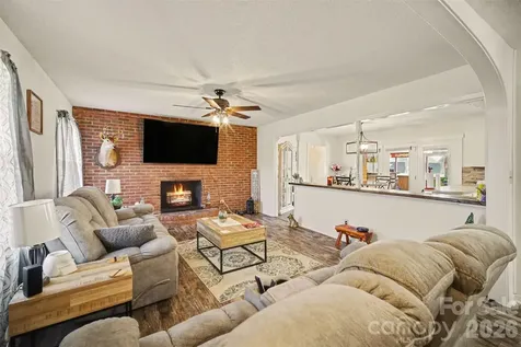 1087 Greenbriar Drive Lancaster SC 29720