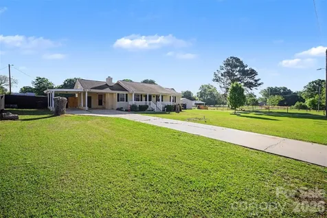 1087 Greenbriar Drive Lancaster SC 29720