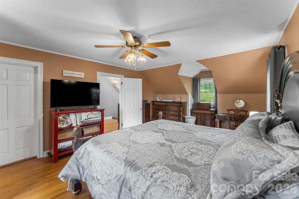 9 Crescent Drive Marion NC 28752