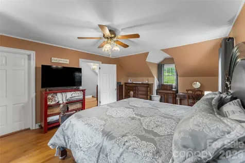 9 Crescent Drive Marion NC 28752