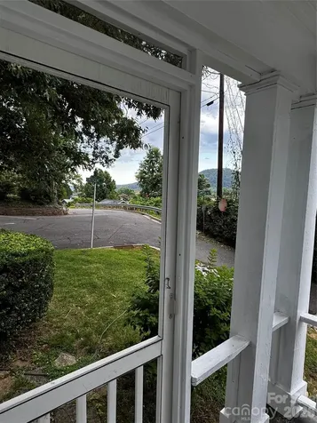 9 Crescent Drive Marion NC 28752