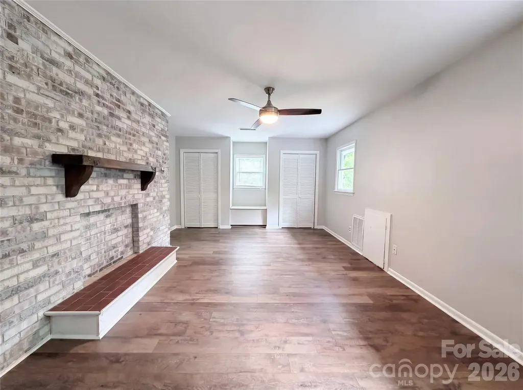 706 Crescent Drive Cherryville NC 28021