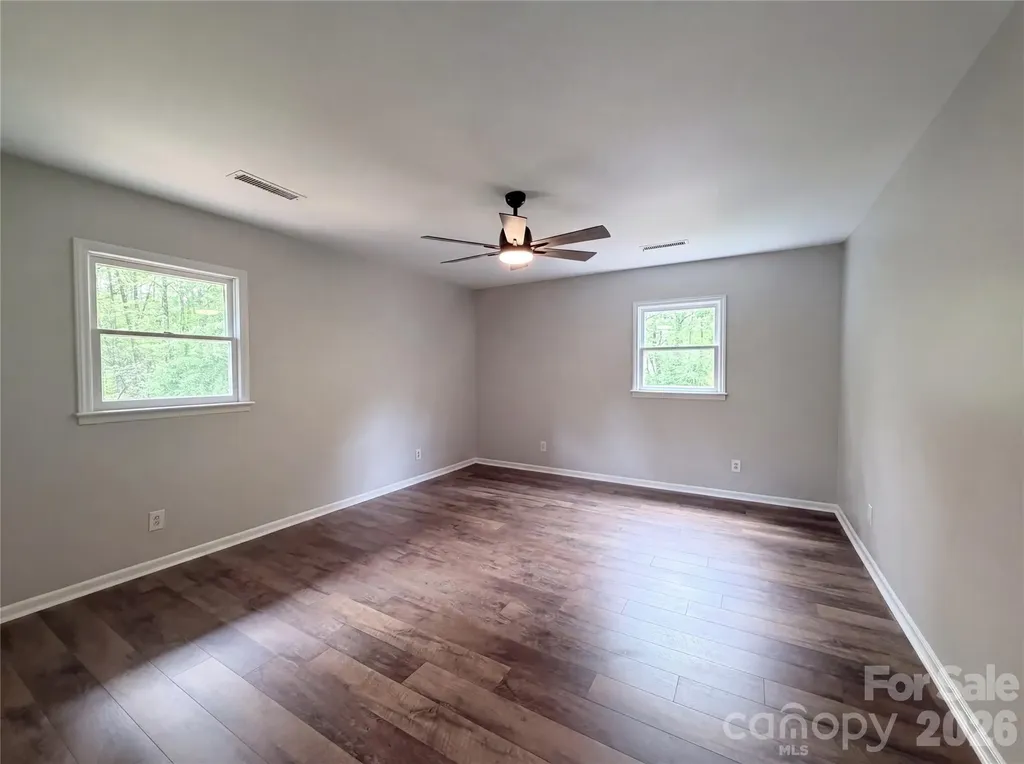 706 Crescent Drive Cherryville NC 28021
