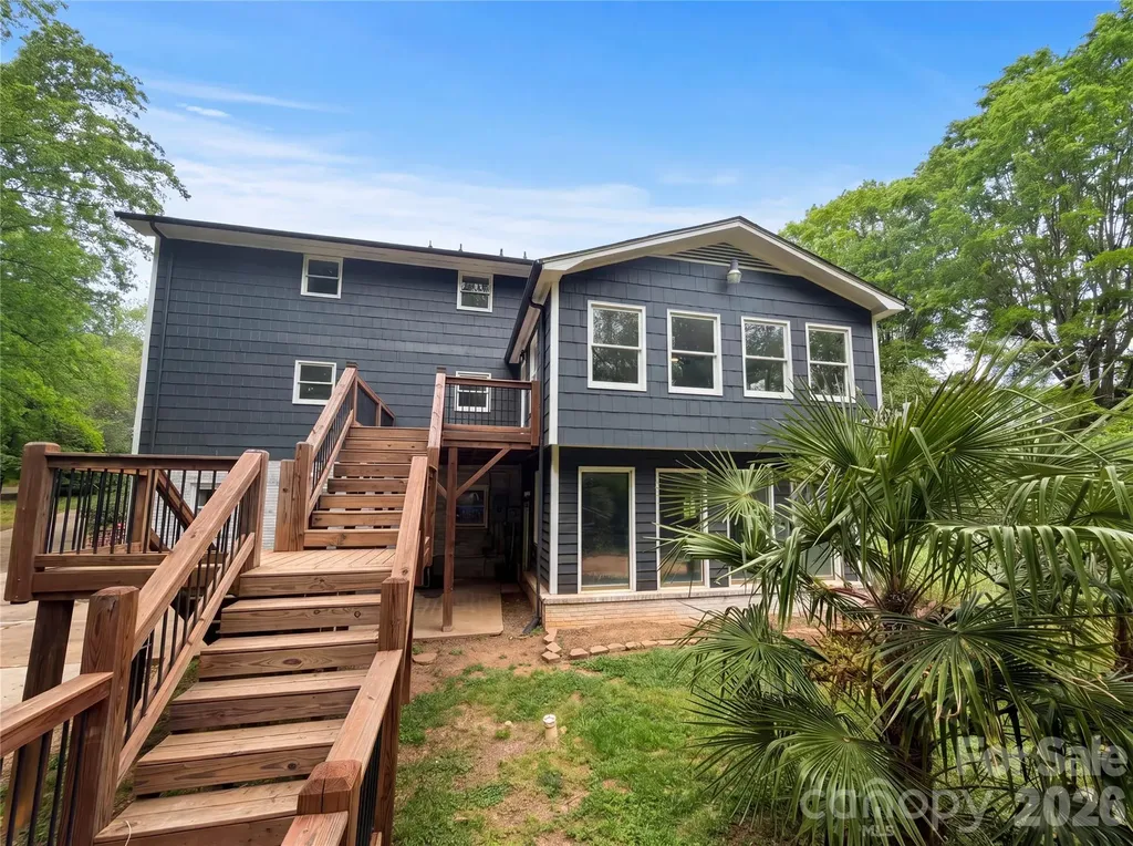 706 Crescent Drive Cherryville NC 28021