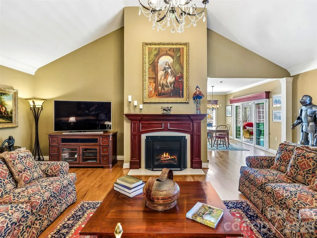 33 Tiverton Lane Asheville NC 28803
