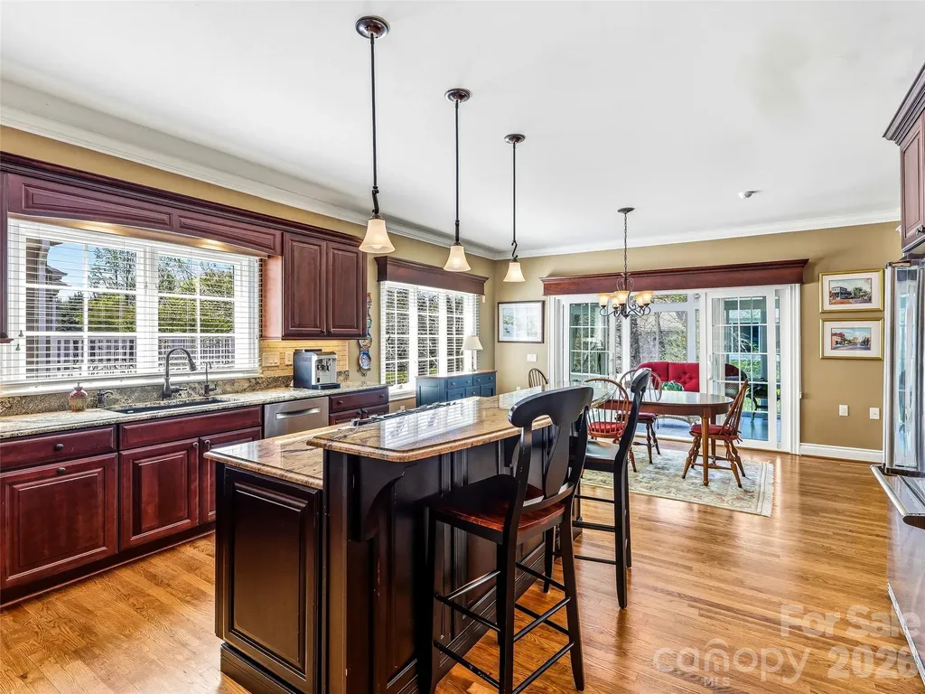 33 Tiverton Lane Asheville NC 28803