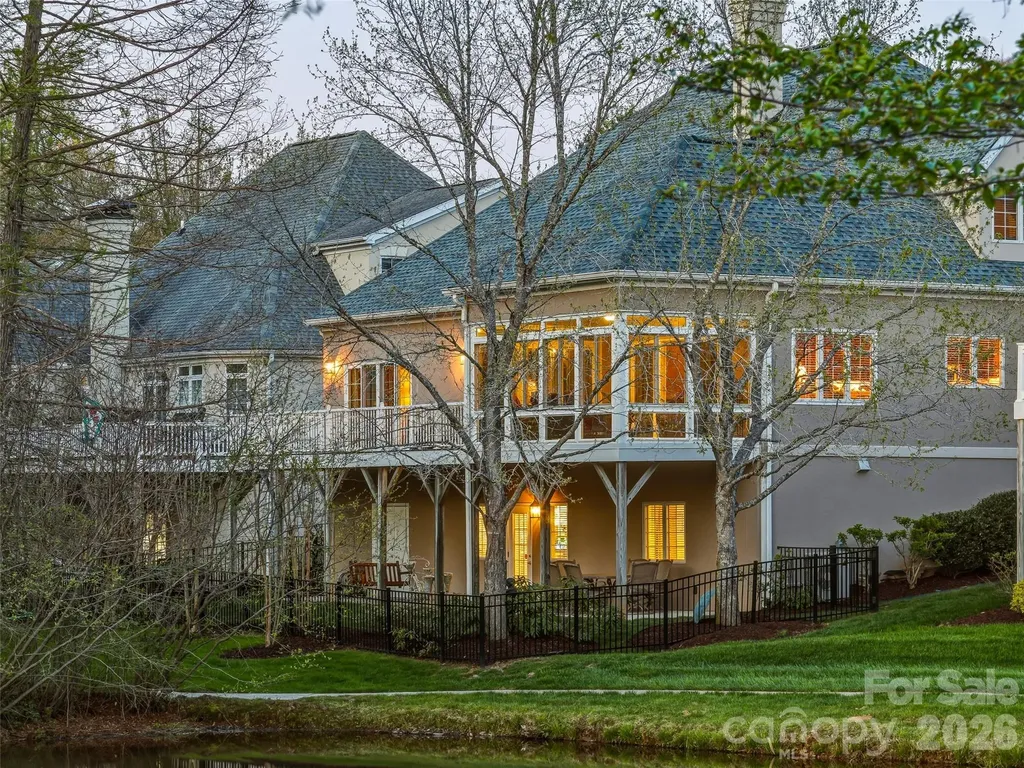 33 Tiverton Lane Asheville NC 28803