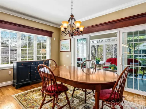 33 Tiverton Lane Asheville NC 28803