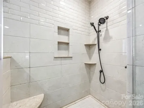 33 Tiverton Lane Asheville NC 28803