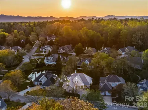 33 Tiverton Lane Asheville NC 28803
