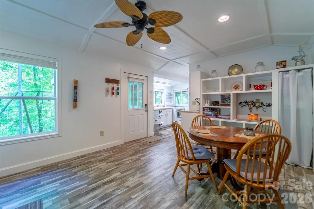 283 Briggs Cove Road Robbinsville NC 28771