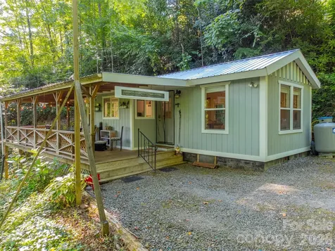 283 Briggs Cove Road Robbinsville NC 28771