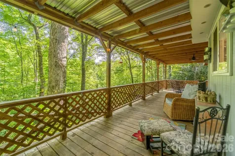 283 Briggs Cove Road Robbinsville NC 28771